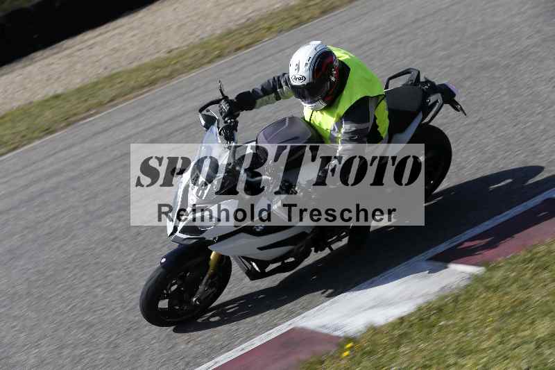 /01 02.04.2026 MAZ ADR/Gruppe gelb Gruppe gruen/48